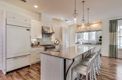 Watercolor House | Luxury Home 1 Block from the Frog Pool