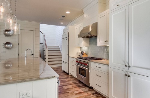 Watercolor House | Luxury Home 1 Block from the Frog Pool
