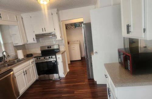 Overland Park House | Luxury home in the midst of lively and neat city