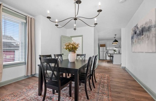 Manchester House | Luxury Home with Hot Tub! Walk to stadiums