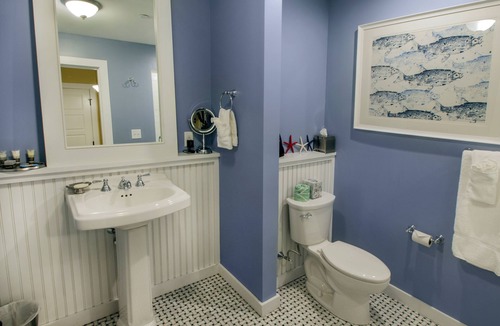 Portland Hotel | Luxury King Room with Parlor and Balcony