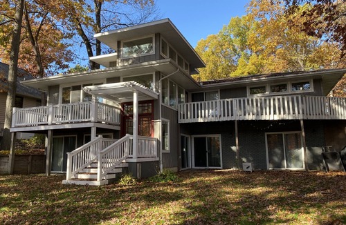 Jerome House | Luxury Lakefront Villa on All-Sports Lake in Irish Hills