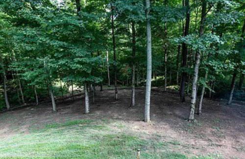 Waddy Villa | Luxury lodge in the heart of the Bluegrass