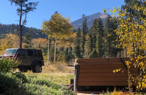 Westcliffe Cabin | Luxury log cabin on 35 ac with hot tub