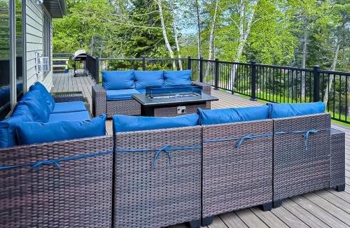 International Falls House | Luxury Rainy Lake House with Private Dock!