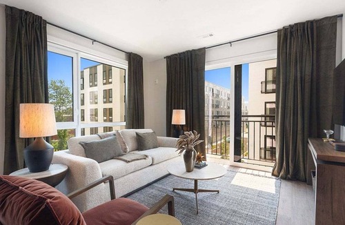 Salem Apartment | Luxury Salem 2BR Apartment | Pool Gym Parking