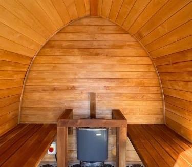 Lerags Apartment | Luxury Seafront Pod & Private Sauna Near Oban