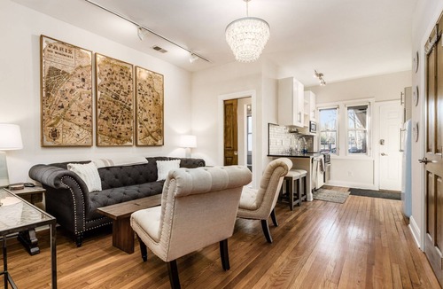 Victorian Village Condo | Luxury Short North Top Floor Condo & 2 Beds