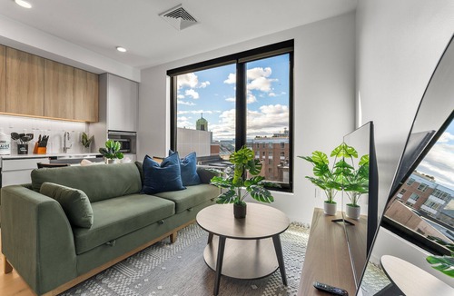 D Street - West Broadway Apartment | Luxury Studio Next to Broadway 7992