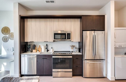 Pendleton Apartment | Luxury Studio | Pool, Gym, Walk to Casino & Bars