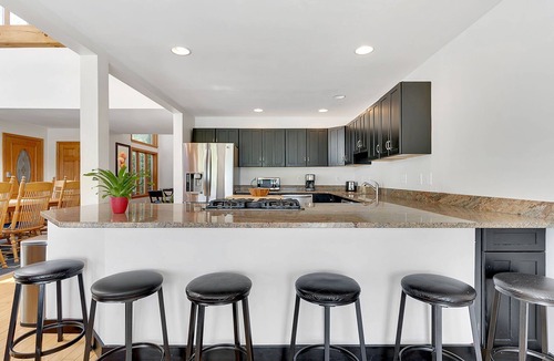 Sunday River Area House | Luxury Sunday River Bike & Hike Home! - 10 Bdrms, Hot Tub & Much More! SPACIOUS