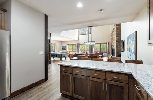 Crosslake Condo | Luxury Townhome|Heart of Crosslake|Beach 832