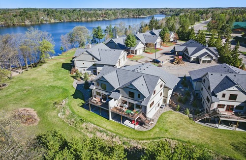 Crosslake Condo | Luxury Townhome|Heart of Crosslake|Beach 832