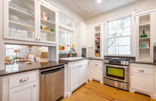 Forest District House | Luxury WaterColor Retreat w/Carriage House & LSV