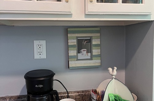 Frankfort House | M-22 home, 3 min to Lake Michigan and surrounded by hiking trails!