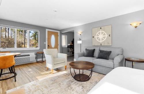 Edgecomb House | Mabel's Maine Studio on the River