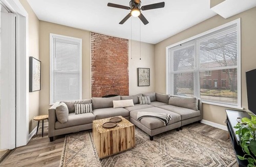 St. Louis House | Magnificent 5BR Beauty ABODEbucks