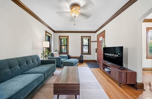 Nokomis House | Magnolia House