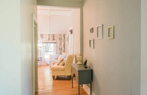 Central Lake Apartment | Mahaney Suite BW Boutique Hotel