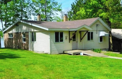 Grand Rapids House | Main House at Woodland Resort on Pokegama Lake