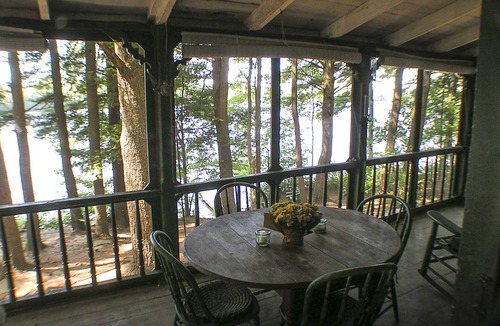 South Sanford Cabin | Maine Cabin on Beautiful, Quiet Lake.Close to Ocean
