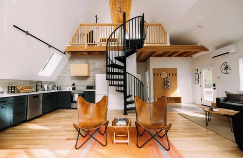 Freeport Cabin | Maine Frame: Cozy Retreat in the Freeport Woods