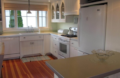 Trevett House | MAINE SALT WATER COTTAGE WITH DOCK - MINUTES TO BOTANICAL GARDENS