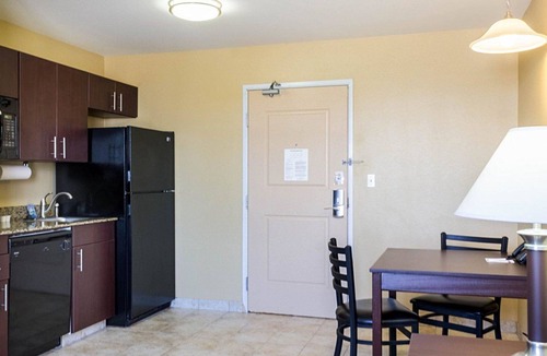 Minot Hotel | MainStay Suites Minot