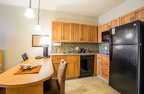 Sidney Hotel | MainStay Suites Sidney - Medical Center