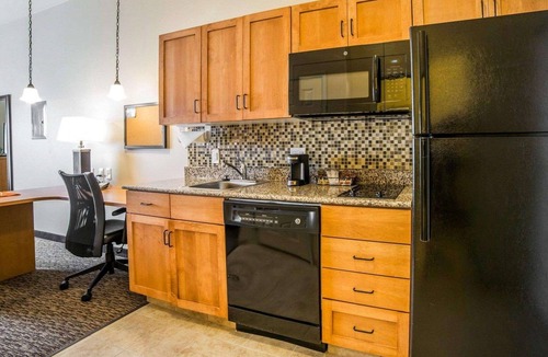 Sidney Hotel | MainStay Suites Sidney - Medical Center