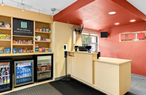 Middleburg Heights Hotel | MainStay Suites Middleburg Heights Cleveland Airport