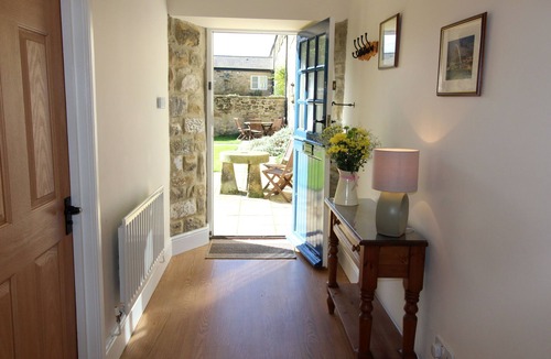 Cramlington Cottage | Maltpool Cottage - Dog‑Friendly 2‑Bedroom cottage perfect for families & couples