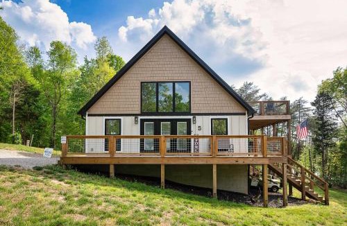 Cub Run House | Mammoth Lake House with Gas Grill 5 King Bedrooms-Family Friendly