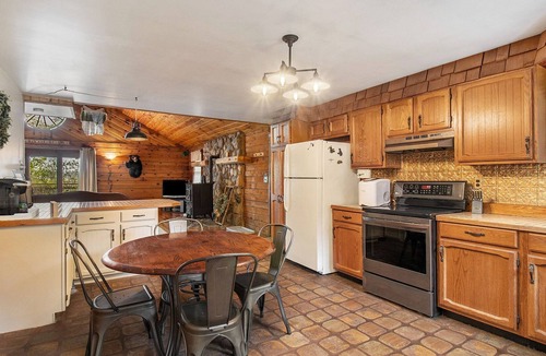 Manistee Cabin | Manistee River Log Cabin at Highpoint Bayou