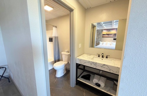 Manistique Hotel | Manistique Sands