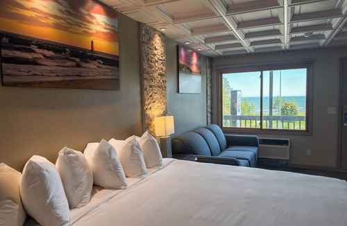 Manistique Hotel | Manistique Sands