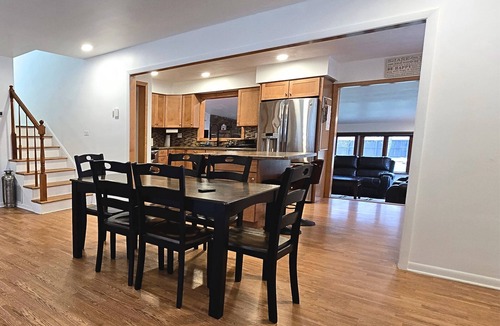 Vienna House | Maple House Spacious Family Home with Private Pool