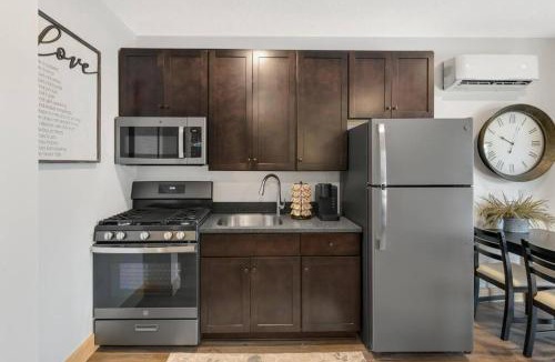 Berlin Apartment | Maple Suite - Main Street Lodge in Berlin