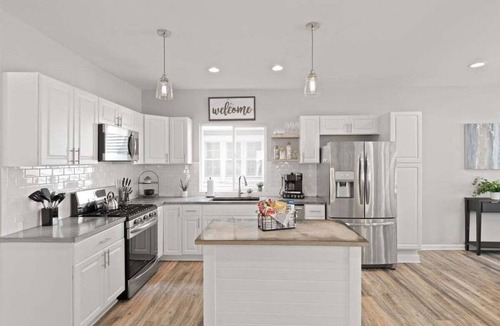Mapleton/Fall Creek House | Mapleton: Work Friendly,Foosball Table, Mins to Downtown