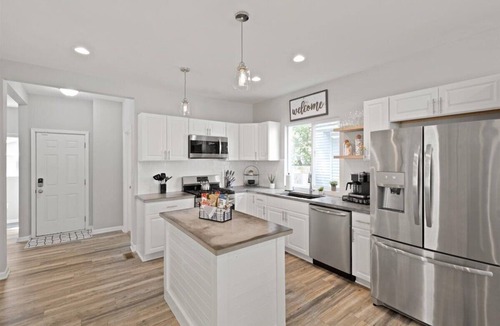 Mapleton/Fall Creek House | Mapleton: Work Friendly,Foosball Table, Mins to Downtown