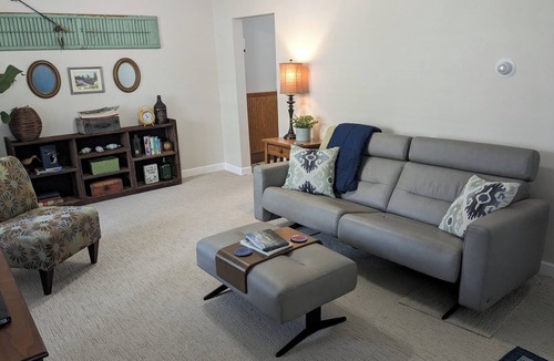 Ludington House | Marina Across the Street! Park your boat & Trailor here!