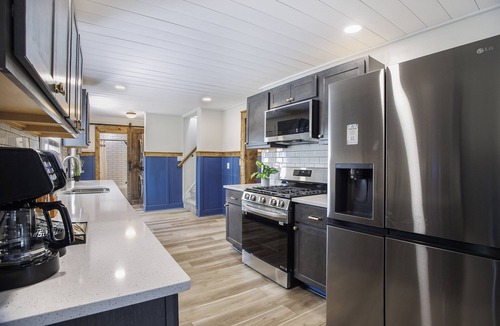 Lakeside House | Marina Breeze Cottage