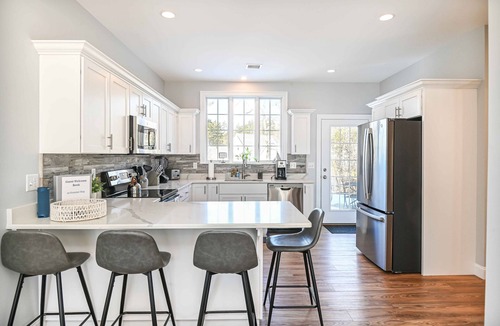 Arundel House | Maritime Meadows – Charming 3 BDR Resort-Style Home! Onsite Pool, Hiking & More