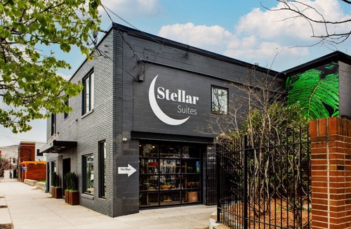 East Market District Apartment | Market #1 · Stellar Suites | King Loft | NuLu | Boutique Hotel