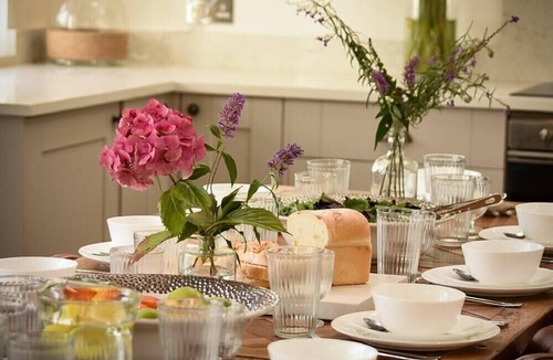 North Sunderland Cottage | MARMALADE COTTAGE, pet friendly, with open fire in Seahouses
