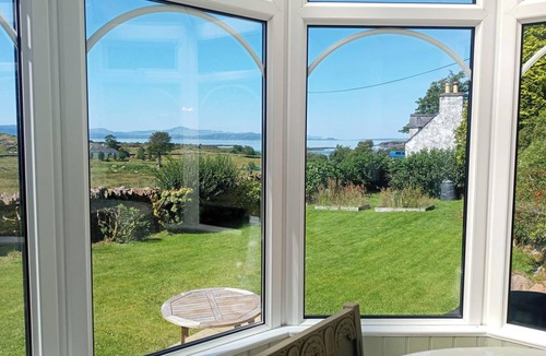 Breakish Apartment | Marsco Apartment - Garden & Patio - Sea Views