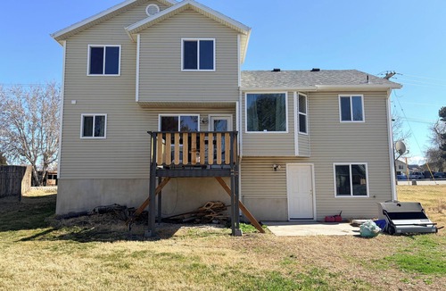 Roy House | Marvelous 3-bedroom house with 3 bedrooms close to ski resorts in charming Roy.