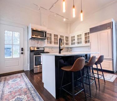 Northside District House | Maryland Luxury Downtown Manor