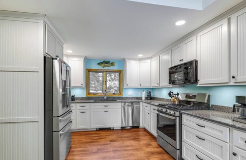 Town of Jerusalem Cottage | Maya's Palace: Pet-Friendly Keuka Lake Escape!