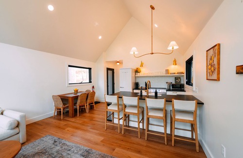 Rockbridge Cabin | Maynard's Retreat | Hocking Hills, Modern, Hot Tub